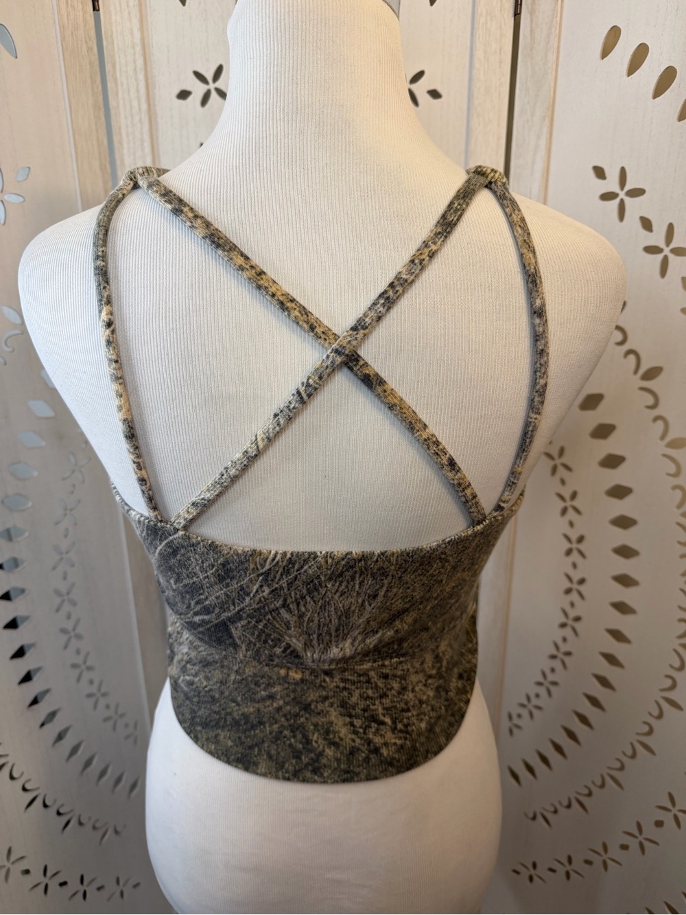 Tribe Kelley Mossy Oak Women's Green Camo Crop Tank Top SOLD OUT - Picture 14 of 16